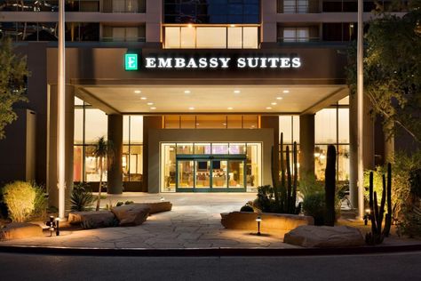 Embassy Suites by Hilton Phoenix Downtown North is located in Arizona state, USA. Places In Usa, Embassy Suites, Downtown Phoenix, Historical Places, Arizona State, Tourist Places, Famous Places, United States Travel, Bedroom Suite