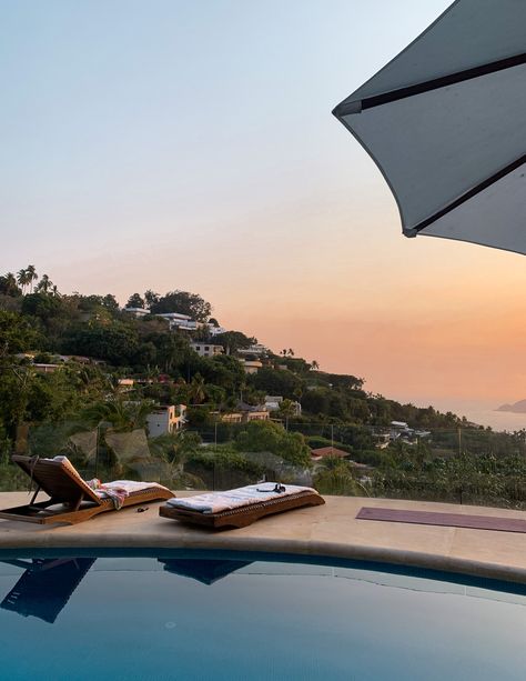 Sunset Acapulco LA Los Angeles Pool Infinity Pool View Villa Summer House Los Angeles Aesthetic, Beverly Hills Houses, California Girl, House Viewing, Malibu Barbie, Sunset Lover, City Of Angels, Los Angeles Homes, Infinity Pool