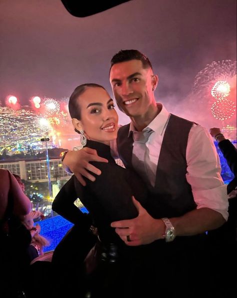 Georgina Rodriguez, Fireworks Show, Insomnia, Cristiano Ronaldo, Ronaldo, Fireworks