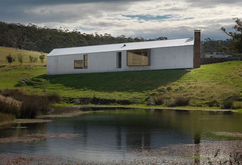 Shearer’s Quarters by John Wardle Architects | Project Feature | North Bruny Island, TAS, Australia | 10.24.2019 Shearers Quarters, Building Typology, Cabin Architecture, Red Architecture, John Wardle, Corrugated Iron, Brighton Houses, Bruny Island, Riverside House