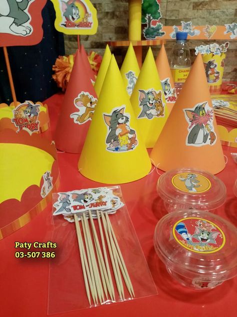 Tom And Jerry Birthday Party, Ar Ideas, Tom And Jerry Kids, Baby Boy Birthday Cake, Baby Birthday Themes, Tom Y Jerry, Toddler Parties, Candy Decorations, Tom Jerry