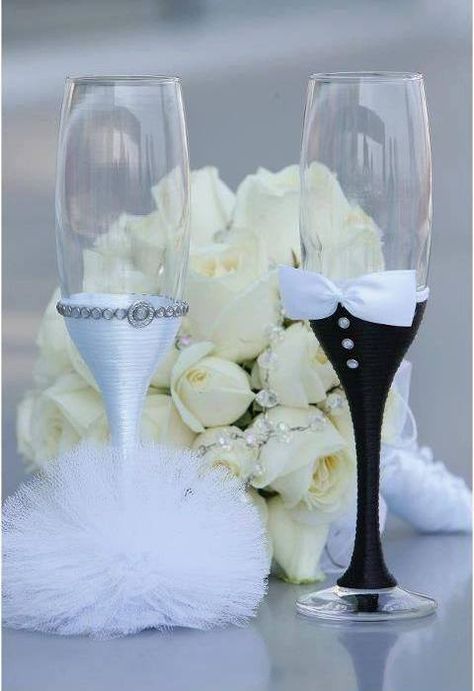 You can try these DIY wedding champagne glasses Ideas.. Source: DIY Wedding Champagne Glasses Ideas Retrieved from Wedding Champagne Glasses, Wedding Glasses, Champagne Wedding, Vegan Cake, Wedding Wishes, Champagne Glasses, Here Comes The Bride, Wedding Bells, Future Wedding