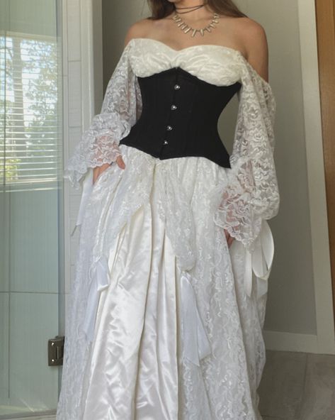 Lace pirate wedding dress White Pirate Outfit, Pirate Wedding Dress, Wedding Dreses, Pirate Wedding, Pirate Dress, Pirate Outfit, Black Dress Formal, Dress Aesthetic, Wedding Vibes