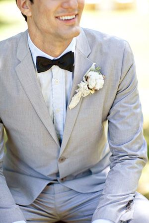 black and grey Light Grey Suit, Groom Bowtie, Modern Groom, Light Grey Suits, Groom Ties, Grey Suit, Groom Looks, Groom Suit, Groom Attire