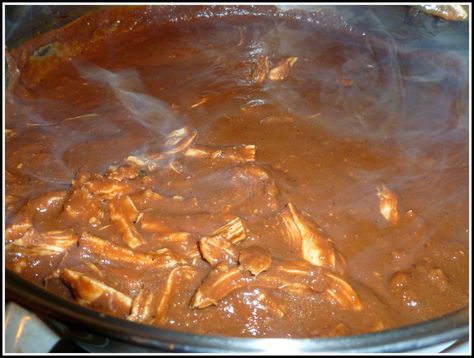 Yum... I'd Pinch That! | Abuela's Chicken Mole Mole Soup, Chicken Mole Recipe, Mole Recipe, Chicken Mole, Mexican Cooking, Hispanic Food, Authentic Mexican, Latin Food, Mexican Food Recipes Authentic