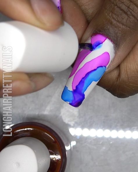 Sharpie Marble Nails, Nail Marble Art, Marble Ink Nails, Sharpie Nail Art Diy, How To Marble Nails With Gel, How To Do Marble Nails, Fall Marble Nail Designs, How To Marble Nails, Marble Art Nails