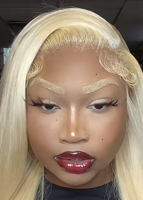 Blond Eyebrows Makeup, Blonde Eyebrows Makeup, Blonde Eyebrow Makeup, Fairy Punk, Striper Outfits, Bratz Makeup, Fire Makeup, Blonde Eyebrows, Dark Makeup Looks