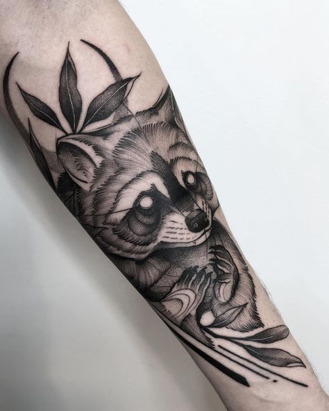 Witchy Raccoon Tattoo, Neotraditional Raccoon Tattoo, Raccoon Tattoo Design, Animal Tattoo Designs, Racoon Drawings, Skunk Tattoo, Racoon Tattoo, Badger Tattoo, Cross Stitch Tattoo