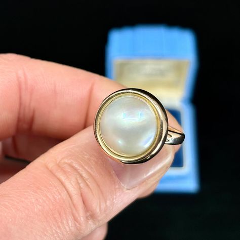 This sweet Mabé Pearl is one of those rings that can look good on any of the fingers on the hand. A Mabé Pearl grows on the inner lining of a mollusk, as opposed to in the flesh. It’s considered mature once the Pearl has taken on a beautiful hemispherical dome shape. We absolutely love the look! This Mabé Pearl of a beautiful lustre, is bezel set in 9K rose gold. DM us for enquiries 🤍 * Please note items over $5K are ‘pick up in store’. Sales items do not include resizing nor postage. ... Blue Mountains Australia, Mabe Pearl, Emerald Cut Rings, Emerald Engagement Ring Cut, The Flesh, Art Deco Engagement Ring, The Pearl, Art Deco Ring, Emerald Cut Diamonds