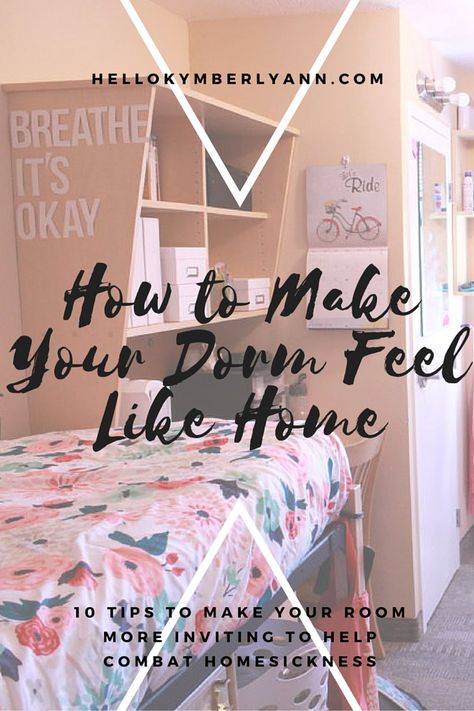 How to Make Your Dorm Room Feel Like Home 10 tips to make your room more inviting to help combat homesickness How To Make A Dorm Room Feel Like Home, Uni Hacks, Dorms Ideas, Dorm Hacks, College Necessities, College Things, Dorm Stuff, Dorm Sweet Dorm, College Packing