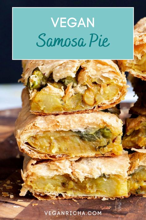 Samosa Pie Recipe, Samosa Pie, Vegan Samosa, Samosa Filling, Indian Samosas, Vegetable Samosa, Mediterranean Meals, Vegan Richa, Chaat Masala