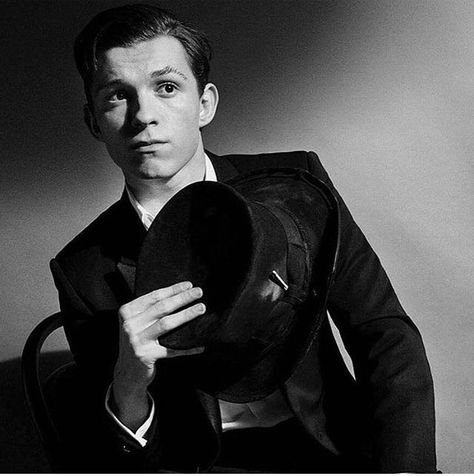 Tom said with a top hat you could never go wrong, and I couldn't agree more Tom Holland Imagines Wattpad, Tom Holland Photoshoot, Tom Holland 2017, Story Wattpad, Lost City Of Z, Courage Dear Heart, Superhero Shows, Behind The Mask, Tom Holland Imagines