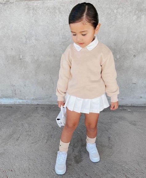 Cute Little Kid Outfits Girl Style, Toddler Outfit Inspo Girl, Preppy Toddler Girl Outfits, Aesthetic Toddler Outfits, Baby Girl Outfits Aesthetic, Preppy Baby Girl, Preppy Toddler, Stylish Baby Girl Outfits, Kids Outfits Daughters