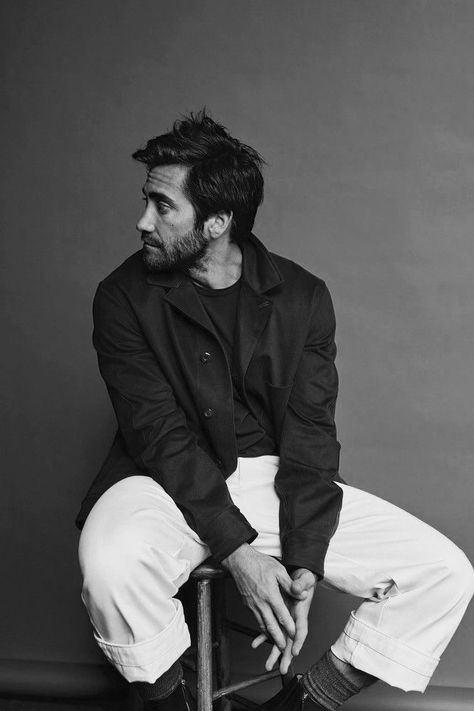 British Men Fashion, Actor Portrait Photography, Men’s Photoshoot Ideas, Jake Gyllenhaal Photoshoot, Actor Headshots Male, Mens Photoshoot Ideas, Mens Portraits, Get His Attention, Men's Portrait Photography