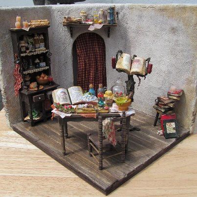 Creepy Miniatures, Halloween Minis, Witch Kitchen, Faerie Garden, Room Box Miniatures, Halloween Furniture, Dollhouse Halloween, Witch Room, Tabletop Miniatures