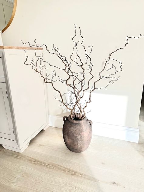 Minimalist Wabi Sabi, Branch Centerpieces, Wabi Sabi Decor, Handmade Bouquets, For Christmas Decorations, Stone Vase, Branch Decor, Flower Studio, Black Tree