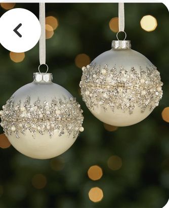 Mercury Glass Ornaments On Christmas Tree, Beachy Christmas Tree Topper, Decorate Christmas Balls, Light Blue And Green Christmas Decor, Foam Ball Christmas Ornaments, Flocked Christmas Ornaments, Bedazzled Ornaments, Christmas Balls Ornaments Ideas, Pearl Christmas Decorations