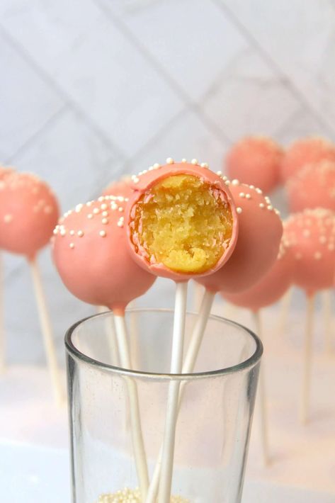 Copycat Starbucks Cake Pops - The Squeaky Mixer Copycat Starbucks Cake Pops, Starbucks Cake Pops Recipe, Squeaky Mixer, Samoas Cookies, Graham Cracker Crust Cheesecake, Starbucks Cake Pops, Poppyseed Cake, Starbucks Cake, Lemon Poppyseed Cake