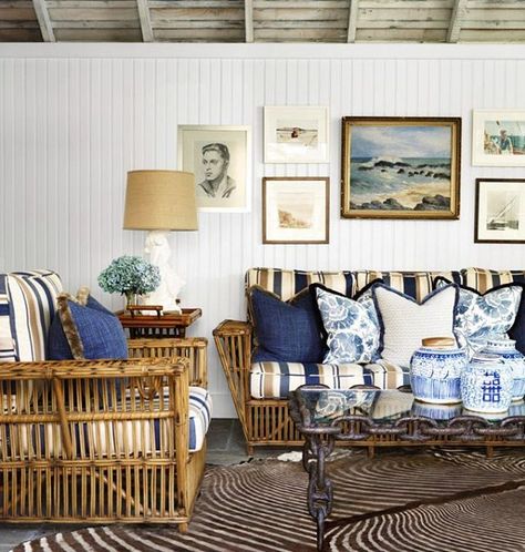 Eva Contreras (@cafedesignblog) • Gregory Shano Coastal Chinoiserie, Long Island House, 1920s House, Beach Cottage Decor, Beach House Interior, Furniture Trends, Rattan Furniture, Beach House Decor, Nantucket