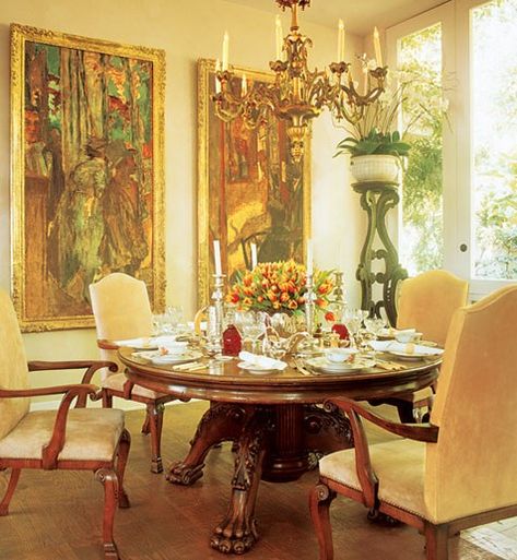 25 Perfect Dining Rooms by AD100 Designers Photos | Architectural Digest Dining Room Built In, Villa Toscana, Martin Lawrence, Octagon Table, Edouard Vuillard, Villa Style, Elegant Dining Room, Vintage Glam, Kitchen Diner