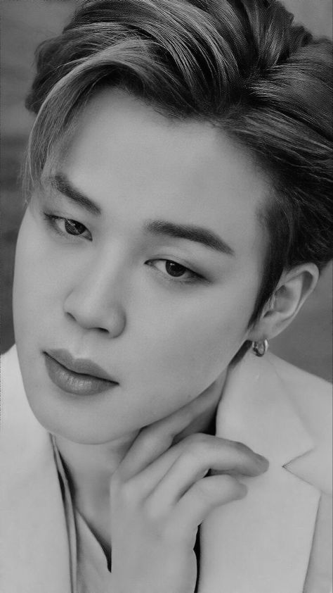 Jimin Portrait, Draw Bts, Jimin Mochi, Tears Art, Vampire Makeup, Bts Black, Bts Black And White, Instagram Bio Quotes, Kpop Drawings