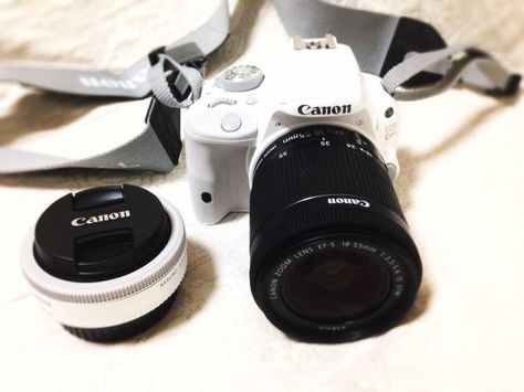 Canon 100D Photographer Gear, Vintage Camera Lens, Canon Camera, Camera Settings, Photography Equipment, Mirrorless Camera, Photography Camera, Best Camera, Fujifilm Instax Mini