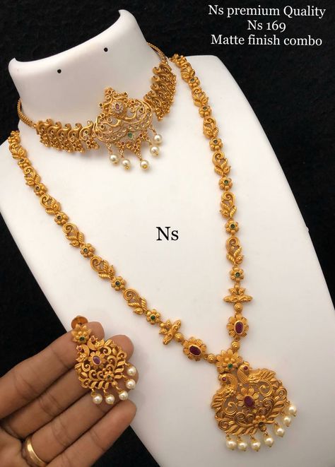 Long Chains Indian Gold, Long Chain Designs Gold, Long Chain Designs, Chain Designs Gold, Indian Gold Necklace Designs, Gold Haram, Bridal Jewellery Inspiration, New Gold Jewellery Designs, Antique Jewellery Designs