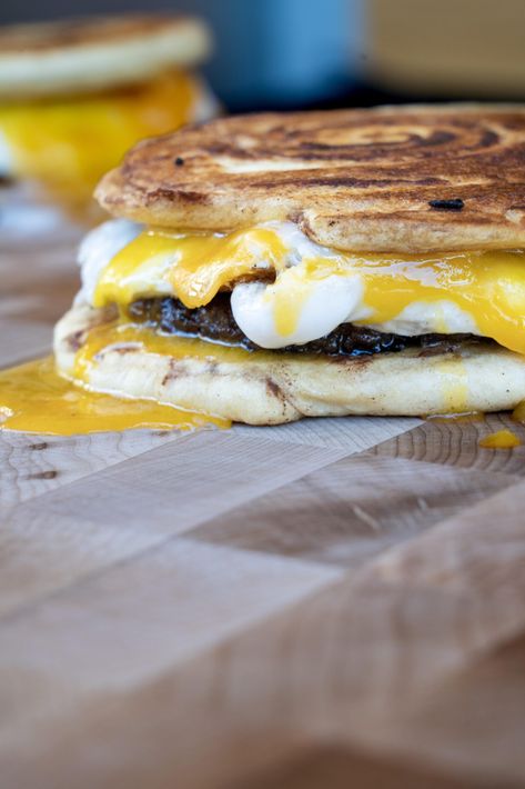 Black Stone Breakfast Sandwiches, Griddle Breakfast Sandwich, Breakfast Ideas For Blackstone, Cinnamon Roll Sandwich, Cinnamon Roll Breakfast Sandwich, Flat Top Breakfast Ideas, Cinnamon Roll Breakfast, Waffle Sandwich Breakfast, Rolled Sandwiches