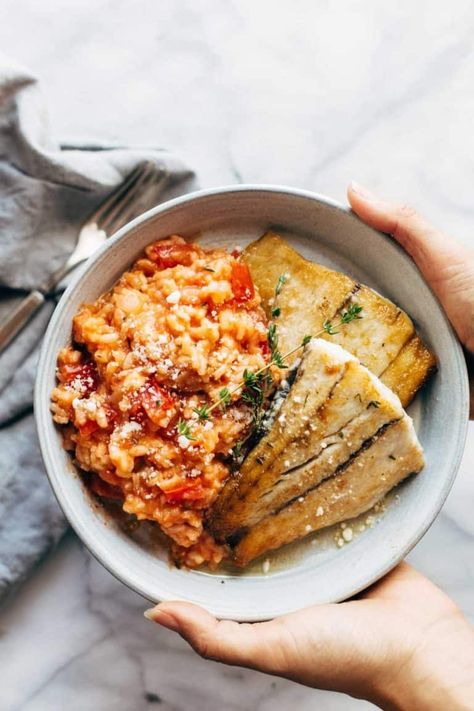 Creamy Tomato Risotto with Pan Fried Barramundi! Slow-simmered tomato parmesan risotto paired with crispy fish. YUM! | pinchofyum.com Barramundi Recipes, Pappardelle Recipe, Tomato Parmesan, Parmesan Risotto, Tomato Risotto, Beef Ragu, Risotto Recipes, Biryani, Fish And Seafood