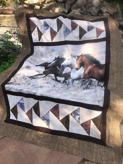 Patterns Wildlife Quilts, Cowboy Quilt, Western Quilts, Panel Quilt Patterns, Horse Quilt, Fabric Panel Quilts, Villa Rosa, Fat Quarter Quilt, Quilt Border