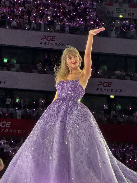 Speak Now, Eras Tour, On Stage, Taylor Swift, Swift, A Woman, Purple