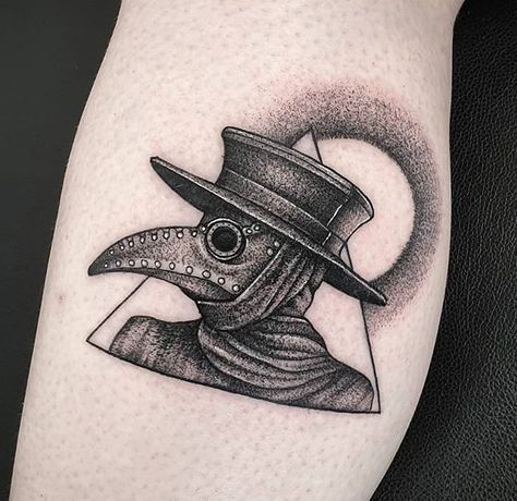 Dot work plague doctor tarroo small simple dark realiatic Plague Doctor Tattoo, Doctor Plague, Hand Tattoo Images, Thigh Tattoo Quotes, Doctor Tattoo, Black Plague, Cherub Tattoo, Wild Tattoo, Raven Tattoo