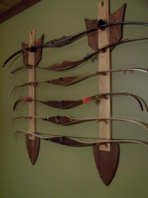 arrow bow rack- wow- makes a beautiful wall hanging! Bow Rack, Diy Crossbow, Arrow Bow, Mounted Archery, Archery Range, Crossbow Arrows, Bow Storage, Bow Display, Recurve Bows