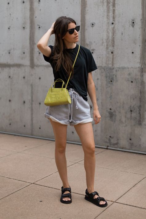 Outfits: Spring Spring Shorts Outfits, Summer Outfit 2023, Looks Com Short, Dress Shorts Outfit, Casual Sport Outfit, Cute Summer Outfit, Outfit 2023, Shorts Outfits Women, Outfit Cute