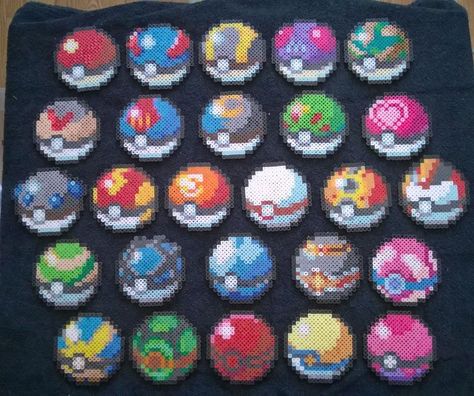 Poke balls perler beads Hama Beads Pokemon, Pokemon Bead, Pixel Art Pokemon, Perler Creations, Pokemon Perler Beads, Pearl Beads Pattern, Art Perle, Hama Beads Design, Perler Bead Templates