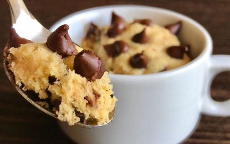 1 Minute Microwave Cookie, 1 Minute Cookie, Mug Cake Cookie, Mug Cookie Recipes, Microwave Cookie, Chocolate Chip Mug Cookie, Cookie Texture, Mug Cookie, Cookie Bowls