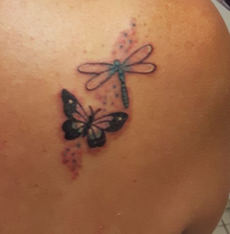 Butterfly Symbolism, Fly Butterfly, Dragonfly Tattoo Design, Tasteful Tattoos, Cute Little Tattoos, Memorial Tattoo, Dragonfly Tattoo, Butterfly Tattoo Designs, Memorial Tattoos