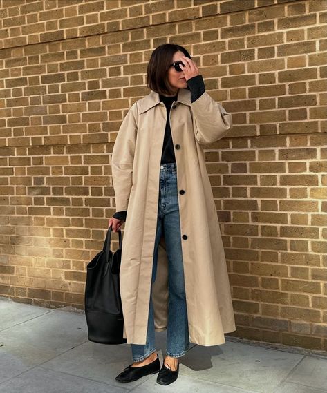 All posts • Instagram Architect Ootd, Oversized Trench Coat Outfit, Oversized Trench Coat Outfits, Fall Trench, Le Catch, Chic Fall Fashion, Trench Coat Outfit, Coat Outfit, Event Outfit