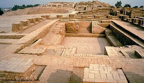 Ancient Indian History - Quick Guide Mohenjo Daro, Indus Valley Civilization, Strange Places, Ancient India, Indian History, Ancient Civilizations, Ancient Cities, Ancient History, Ancient Egypt