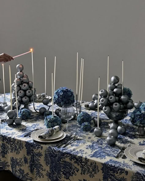 Stylish decor in shades of blue, table setting for a wedding in blue colors, stylish wedding setting, table setting trends 2024, autumn table setting with apples, white candles on the festive table, silver-plated apples, tablecloth with blue patterns, winter table setting, New Year's table setting , table setting for the New Year, New Year's table, trendy blue color Blue And Silver Table Setting, Light Blue Table Setting, Wedding Trends For 2025, Silver Table Decorations, Silver Table Decor, Autumn Table Setting, Winter Table Setting, Silver Party Decorations, Setting Table