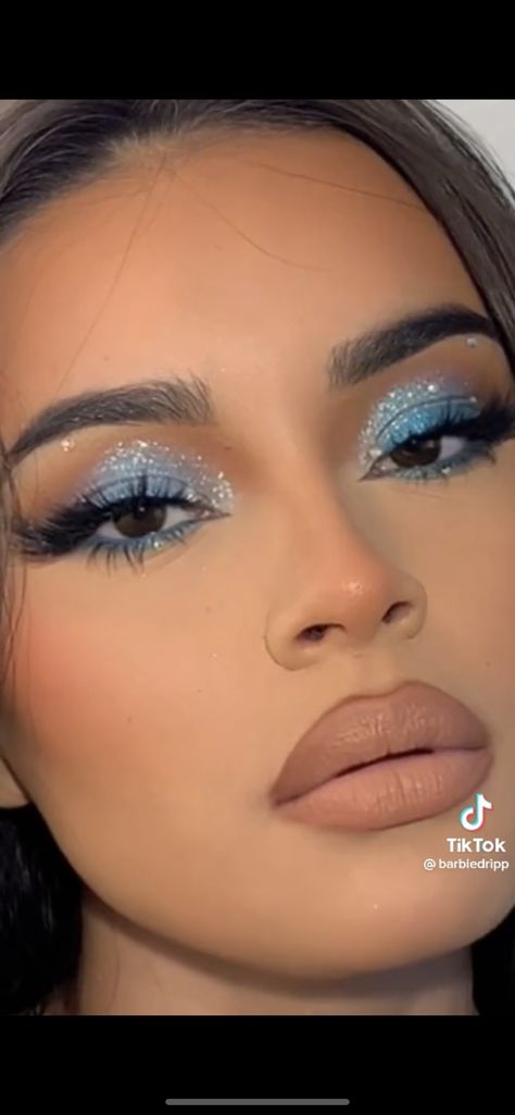 Makeup Ideas For Quinceanera, Quinceanera Makeup, Birthday Makeup Looks, Blue Makeup Looks, Prom Eye Makeup, Birthday Makeup, Eye Makeup Pictures, Eye Makeup Designs, Makeup Eye Looks