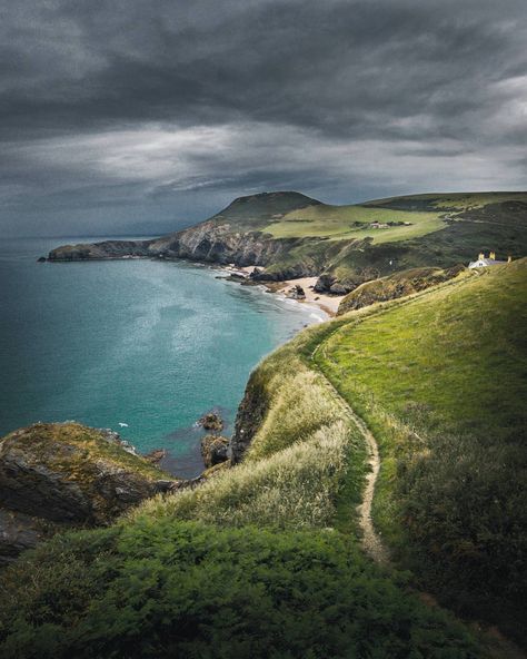 Overlooking Llangrannog beach on the Wales coast path by Jake Pollard Llangrannog Beach, Coastal Photos, Wales Coast, Strange Weather, Visit Wales, Green Country, Wales Uk, British Isles, Wales England