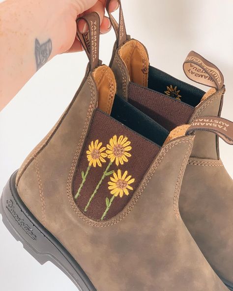 Blundstone Boots Embroidery, Embroidered Boots Diy, Embroidery On Blundstone, Embroidered Blundstone Boots, Embroidered Blundstone, Blundstone Embroidery, Boot Embroidery, Shoes Embroidery, Boots Diy