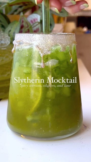 Blair Horton, Nutritionist on Instagram: "Spicy slytherin 🐍 This recipe was inspired by a cocktail I had at @matsuhisaaspen and it is SO DELICIOUS! With a bit of spice and polarizing cilantro, I think it fits slytherin perfectly! “Simple syrup”: 2 heads cilantro Juice of 2 limes 2 thumbs fresh ginger 1 serrano, seeds removed 1/3 cup honey 2 cups water Pinch salt * dissolve the honey in water to make a simple syrup and then blend with remaining ingredients. Drain through a fine strainer and s Sweet Treats Party, Best Non Alcoholic Drinks, Gold Drinks, Pop Fizz Clink, Refreshing Drinks Recipes, Fruit Smoothie Recipes, Mocktail Recipe, Non Alcoholic Drinks, Fruit Smoothies