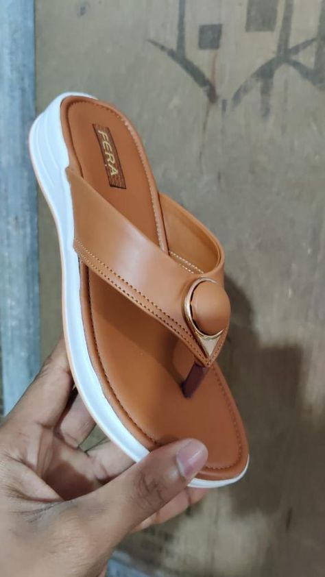 Ladies Chappal Design, Ladies Chappal, Comfy Wedges Sandals, Mens Sandals Fashion, Fancy Sandals, Shoe Makeover, Top Women Shoes, Toe Ring Sandals, Beautiful Sandals