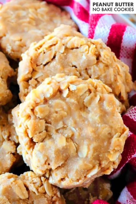 No Bake Cookies Recipe Peanut Butter, Peanut Butter No Bake Cookies, Bake Sweets, Retro Desserts, No Bake Peanut Butter, Peanut Butter No Bake, Homemade Food Gifts, Dessert Simple, Peanut Butter Desserts