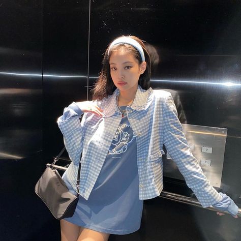 BLACKPINK Jennie Is Such An Eye-Candy In Her New Insta Outfit Gingham Jacket, Jennie Kim Blackpink, Jennie Kim, Blue Outfit, Blue Gingham, Kim Jisoo, Blackpink Photos, Blackpink Fashion, Blackpink Jennie