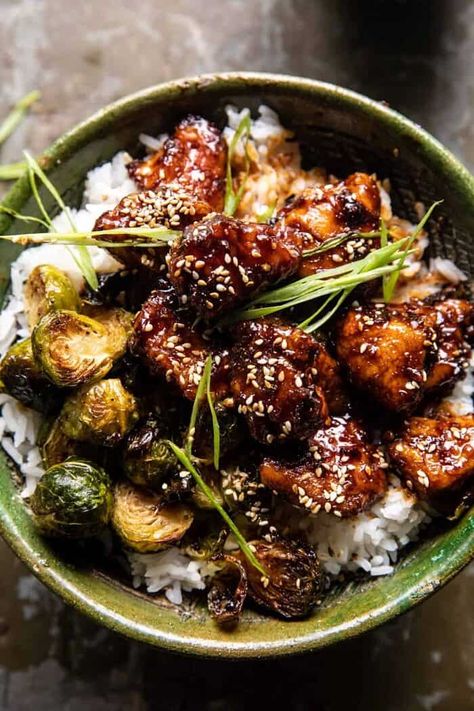 Sheet Pan Sticky Ginger Sesame Chicken and Crispy Brussels Sprouts | halfbakedharvest.com Chicken Sprouts, Chicken Crisps, Crispy Brussels Sprouts, Half Baked Harvest Recipes, Easy Sheet Pan Dinners, Sticky Chicken, Harvest Recipes, Sesame Chicken, Half Baked