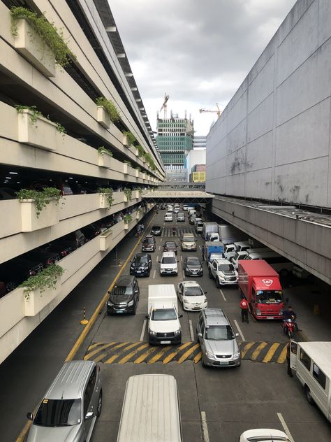 Traffic going to the parking area Sm North, Parking Area, Quezon City, Quick Saves