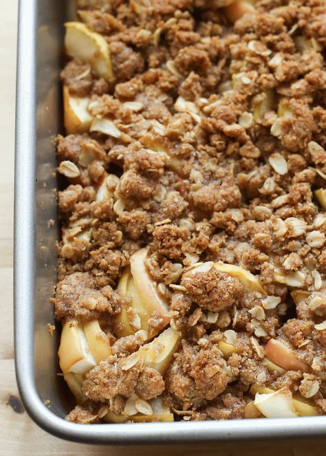 Old Fashioned Apple Crisp Cobbler by Barefeet In The Kitchen (gluten free and traditional recipes) Old Fashioned Apple Crisp, Thankful Thanksgiving, Apple Crisp Recipes, Traditional Recipes, Weekly Meal Plan, Gf Desserts, Baked Goodies, Sweet Breads, Köstliche Desserts